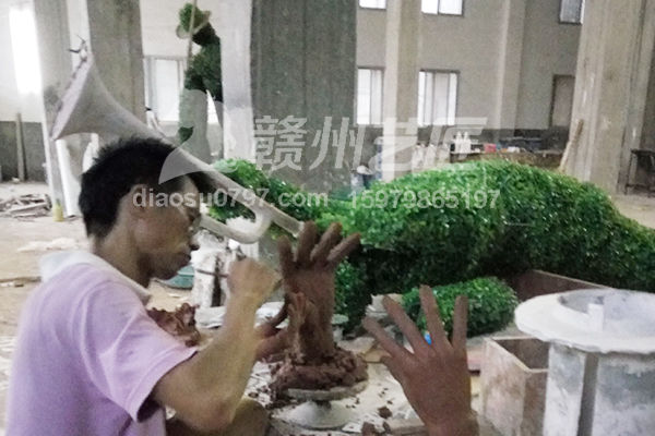 制作绿植音乐人